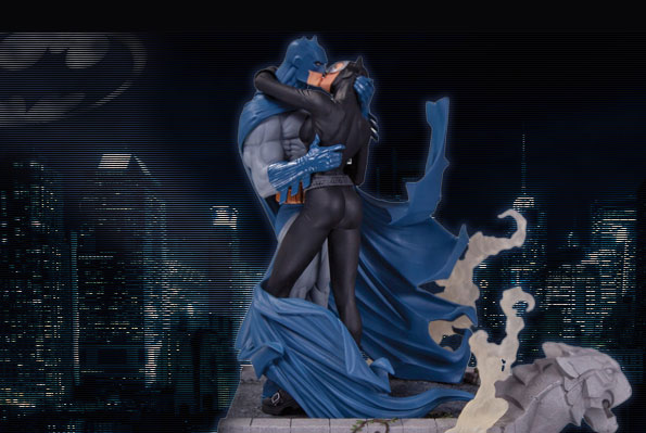 batman_catwomanKiss_statue