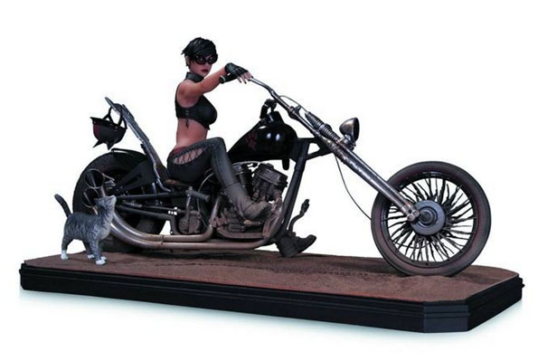catwoman statue